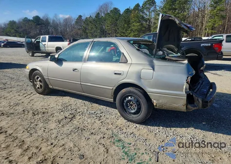 1999 Toyota Camry Ce z USA, uszkodzony, nr VIN 4T1BG22K8XU541519